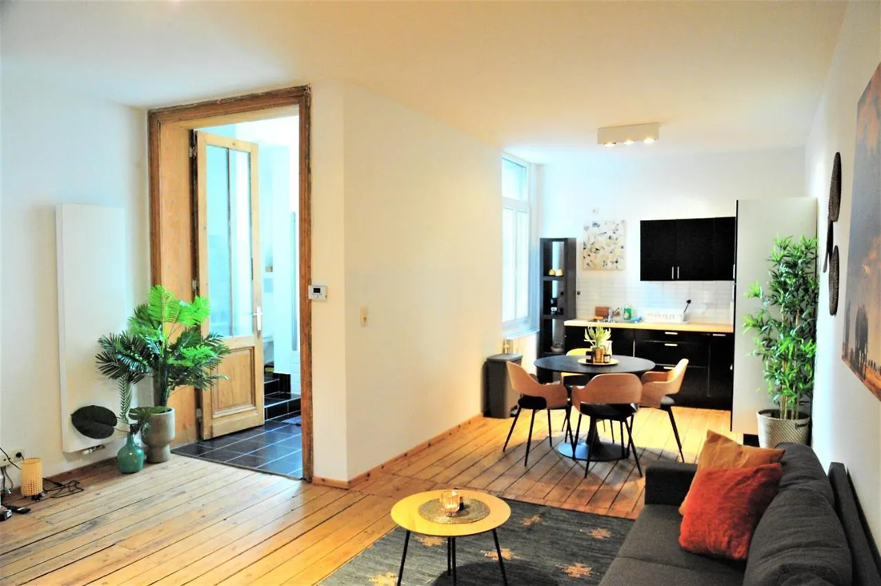 The Oasis Apartment, 2 Bedrooms Antwerp South